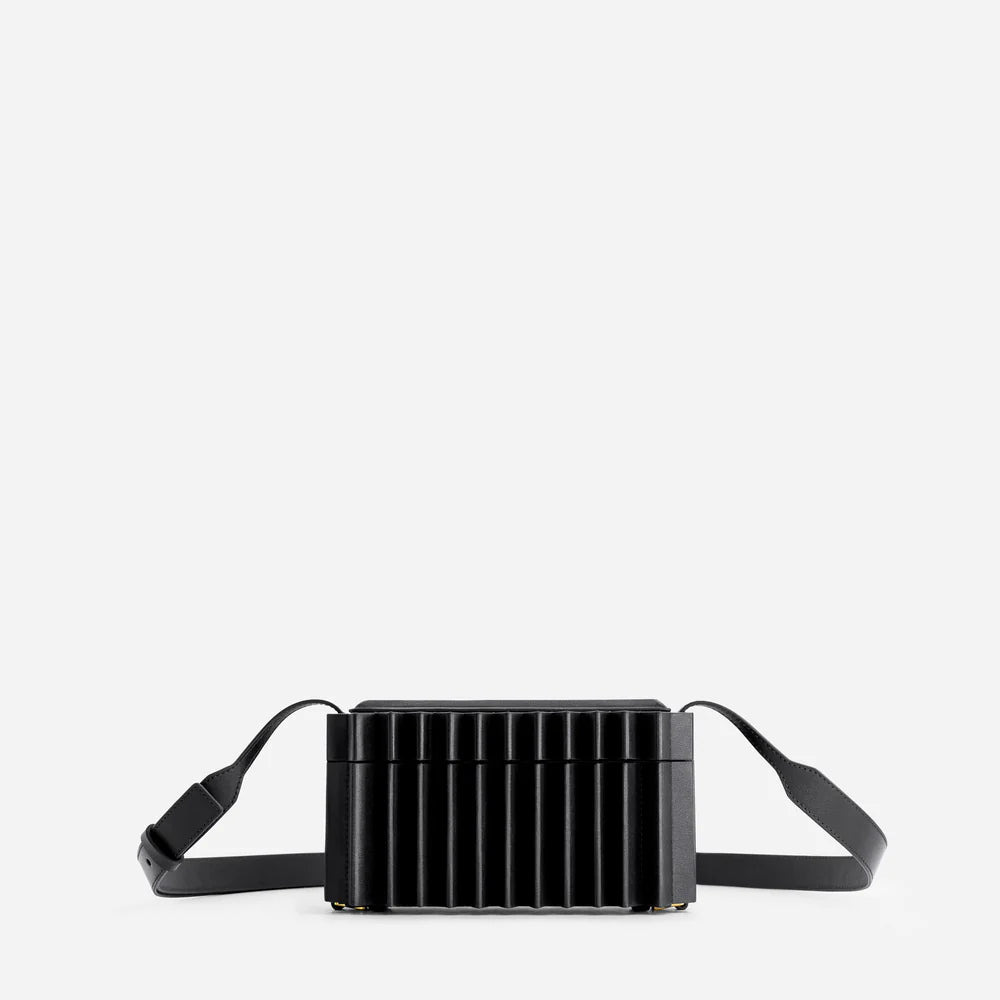 Luxury Ribbed Hard-Case Crossbody Bag – Structured Mini Shoulder Bag in Soft Blue