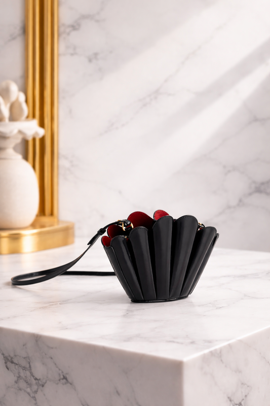 Luxury Seashell Patent Leather Handbag – Sculptural Evening & Statement Bag in Black