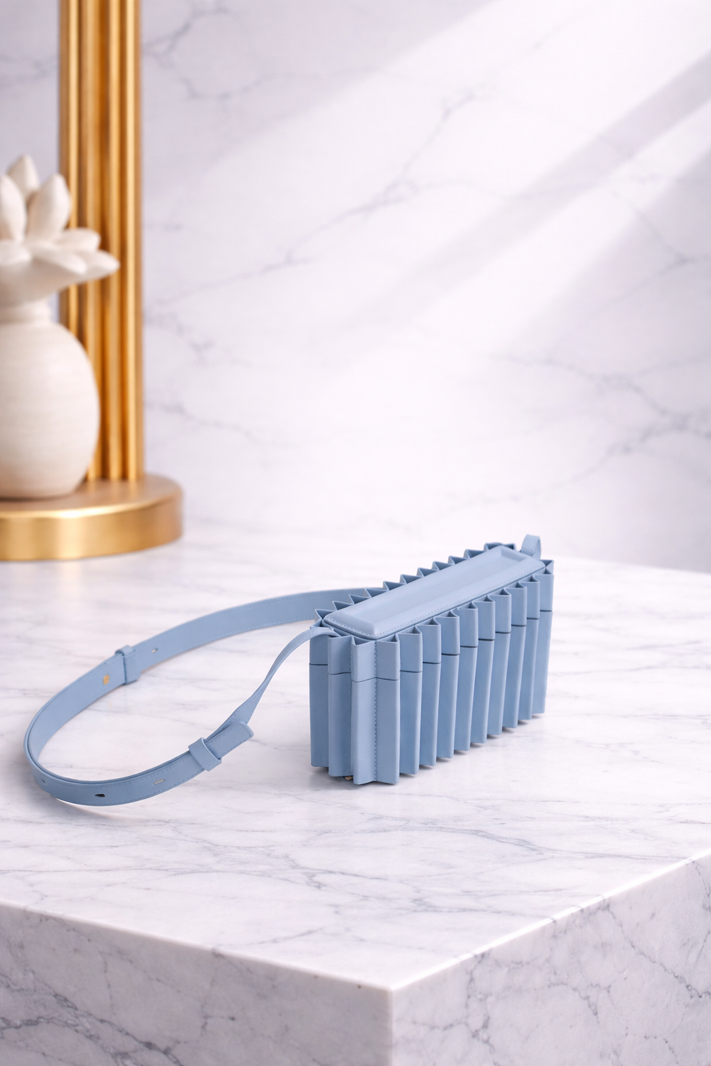 Luxury Ribbed Hard-Case Crossbody Bag – Structured Mini Shoulder Bag in Soft Blue