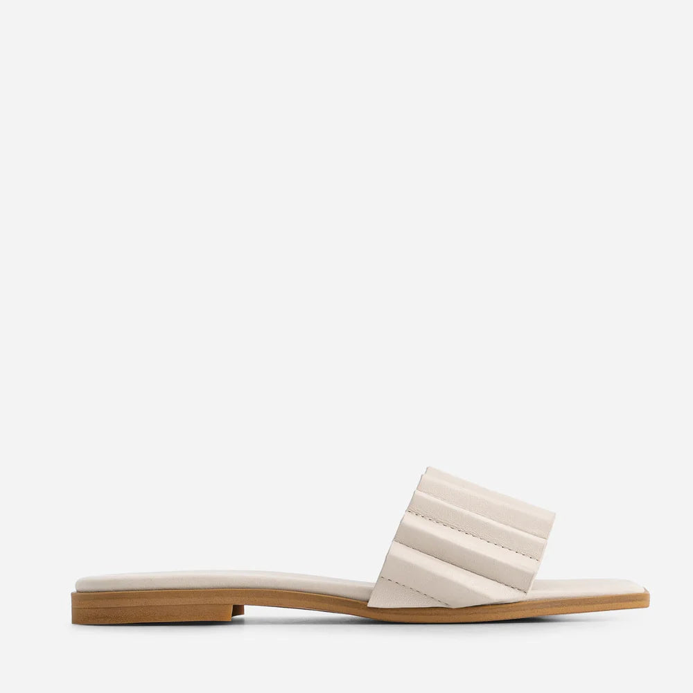 Minimalist Black Flat Slide Sandals – Everyday Comfort Women’s Footwear