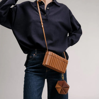 Luxury Ribbed Hard-Case Crossbody Bag – Structured Mini Shoulder Bag in Soft Blue